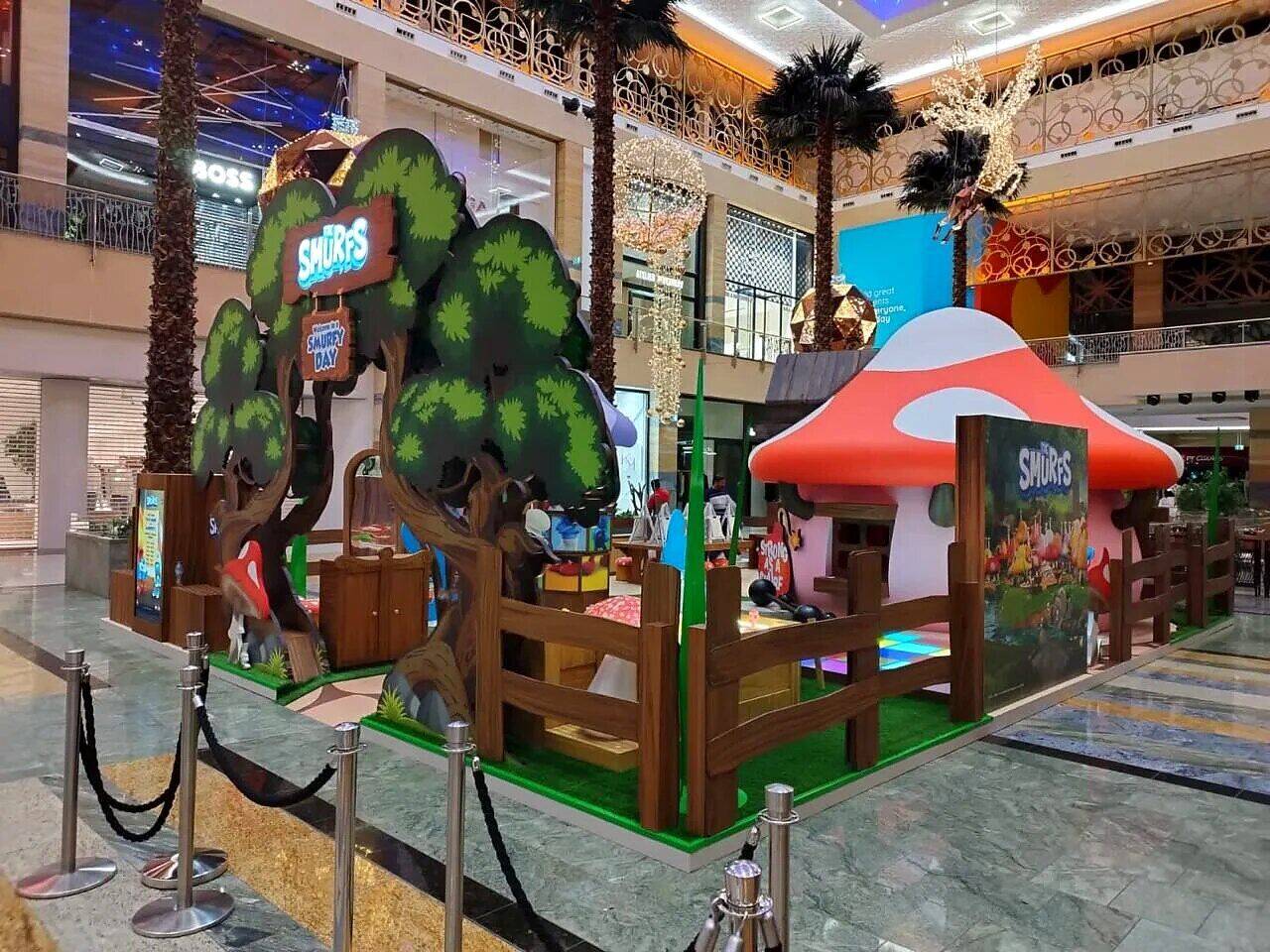 The Smurfs mall activation, view 3 of 11
