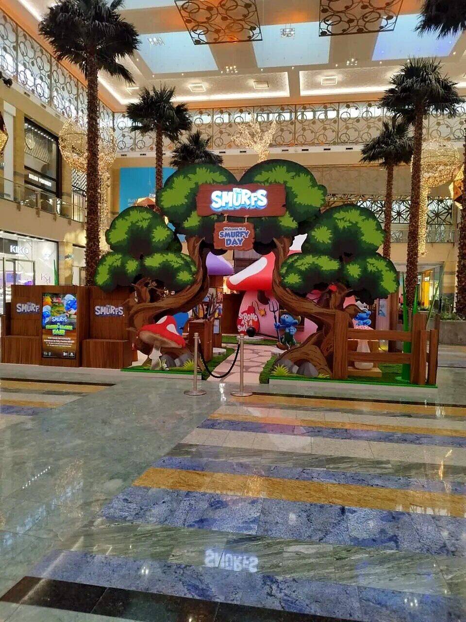 The Smurfs mall activation, view 2 of 11
