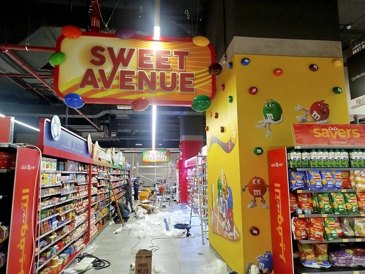 “Sweet Avenue” confectionery aisle