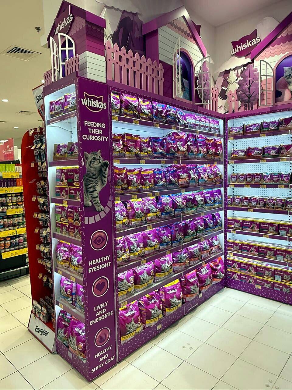Purple chocolate aisle bay