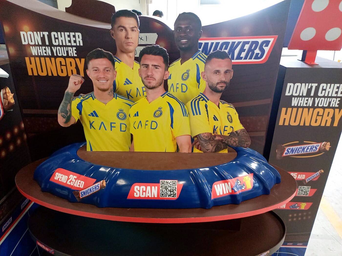 Snickers × Al Nassr “Don’t cheer when you’re hungry” stand