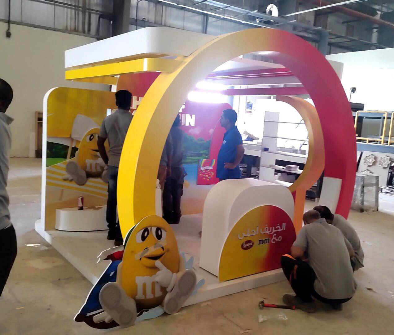 M&M’s arch activation, during build